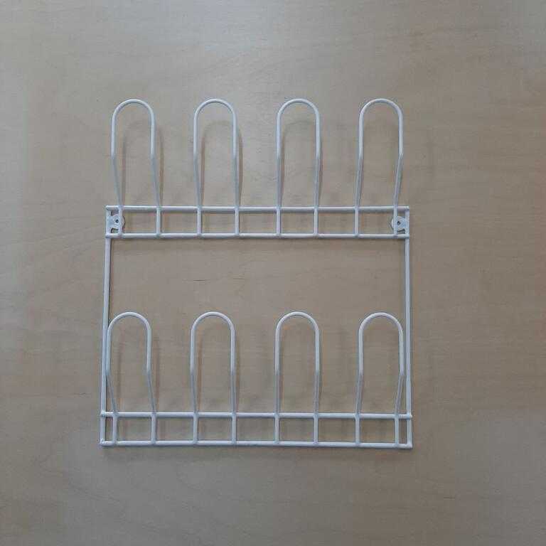 Nástěnný drátěný botník