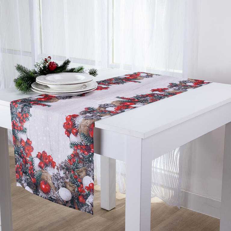 Vánoční ubrus běhoun Červená jablíčka 40 x 160 cm