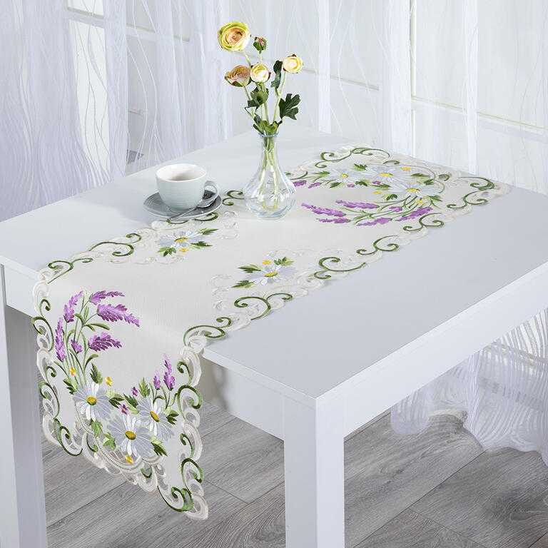Běhoun s výšivkou LEVANDULE S KOPRETINOU 40 x 110 cm