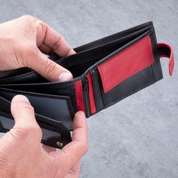 Pánská kožená peněženka s červeným klipem - galerie #1