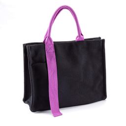 Kosmetická sada pro vlasy s keratinem a kofeinem v dámské kabelce - galerie #1