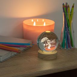 Skleněná LED koule na dřevěném podstavci MALÝ PRINC - galerie #1