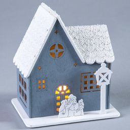 Drevený domček s LED svetielkom