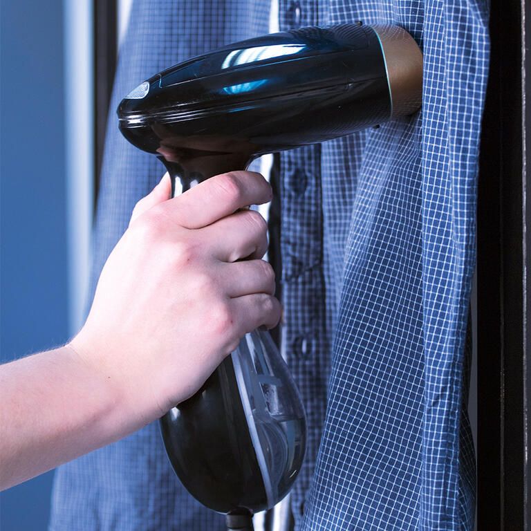 Napařovač oděvů STEAMEASY