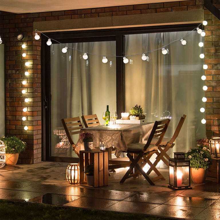 Svetelná reťaz s okrúhlymi žiarovkami s reliéfom, 10x5 LED - galéria #1