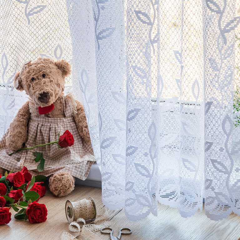 Hotová žakárová záclona JUSTÝNA 350 x 160 cm - galerie #2
