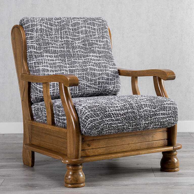 křeslo s dřevěnými rukojeťmi (š. 40 - 70 cm)