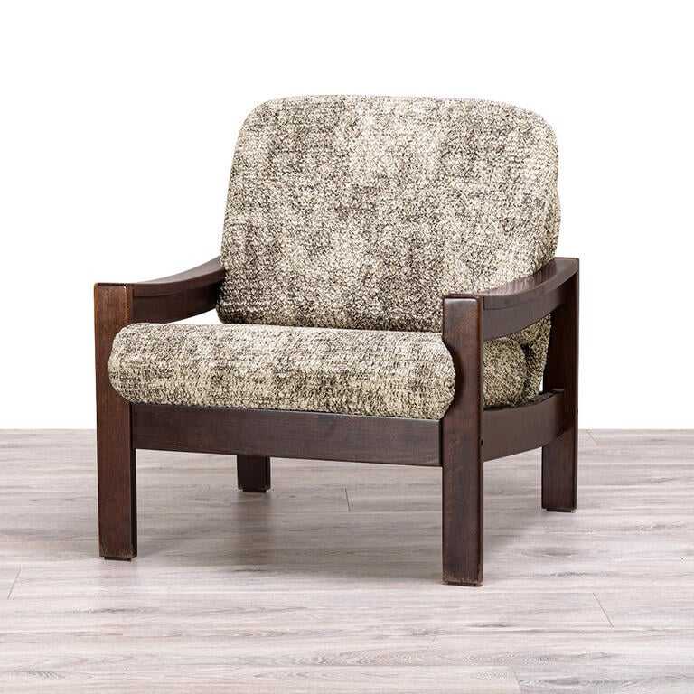 křeslo s dřevěnými rukojeťmi (š. 40 - 70 cm)