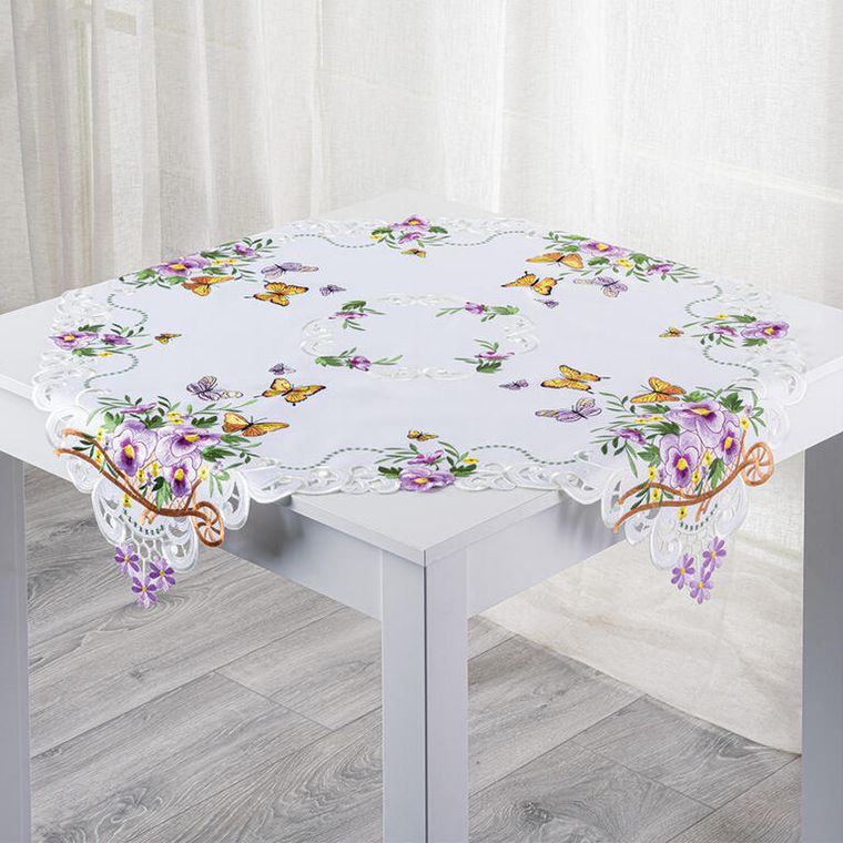 Vyšívaný středový ubrus MOTÝLI 85 x 85 cm (obrázek 5)